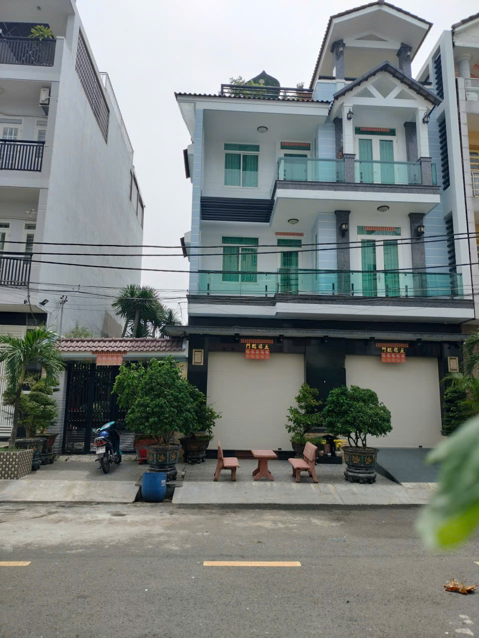 Biệt thự sân vườn 4 tầng, đẳng cấp tại P. Bình Phú, TP HCM ( Quận 6 cũ)