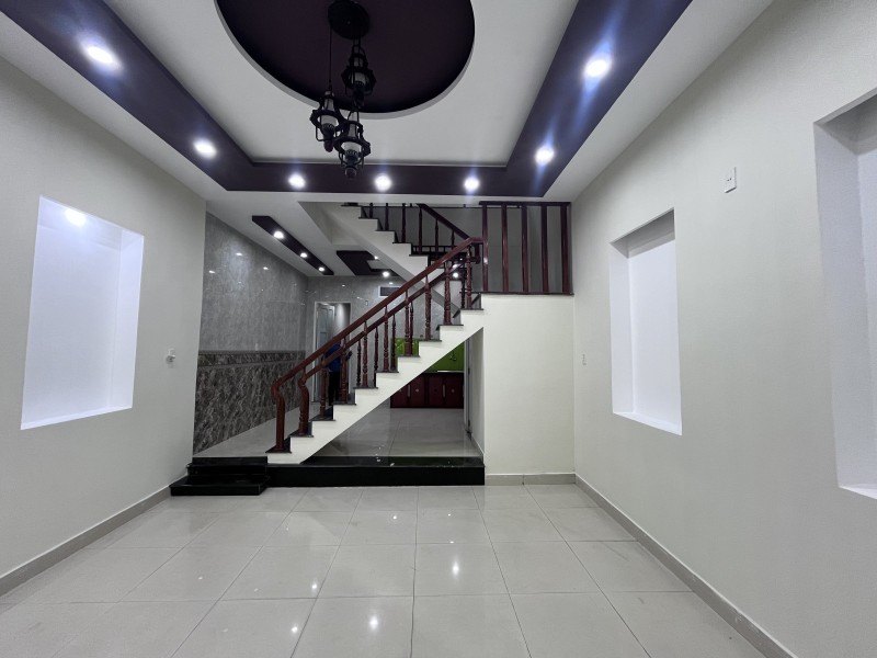 ► Đường Ô tô có Lề sát Ông Ích Đường 100m2, 3 tầng, Gara, nhỉnh 5 tỷ