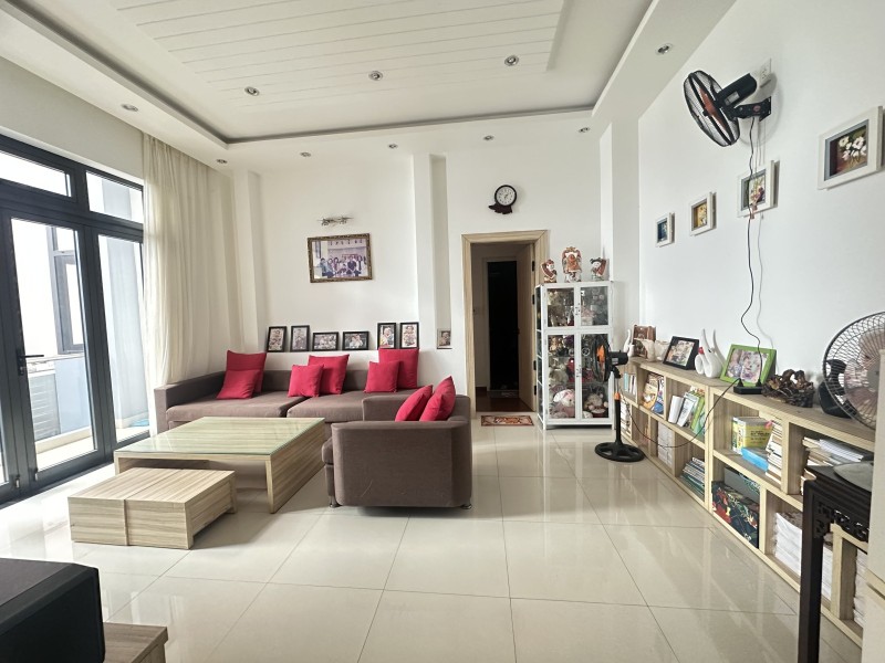 ♥ Nhà kề MT Trần Phú, đi bộ ra Bạch Đằng, Chợ Hàn, 108m2, ngang 6.5m, 4 tầng hiện đại