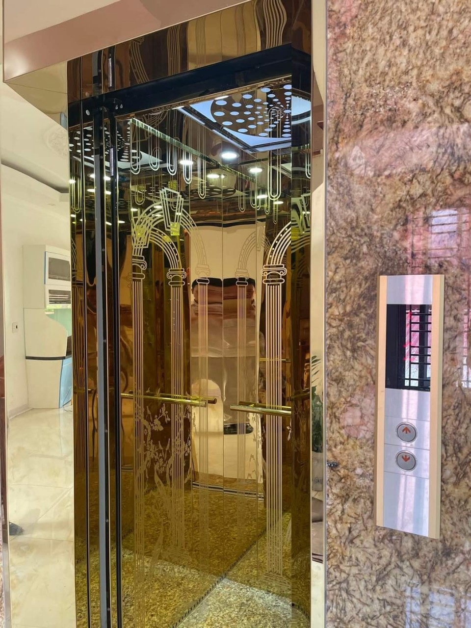 Nhà tôi cho thuê nhà hai cửa đi, mới ,vỉa hè, 115m2- 4T, Đào Tấn_44 Tr