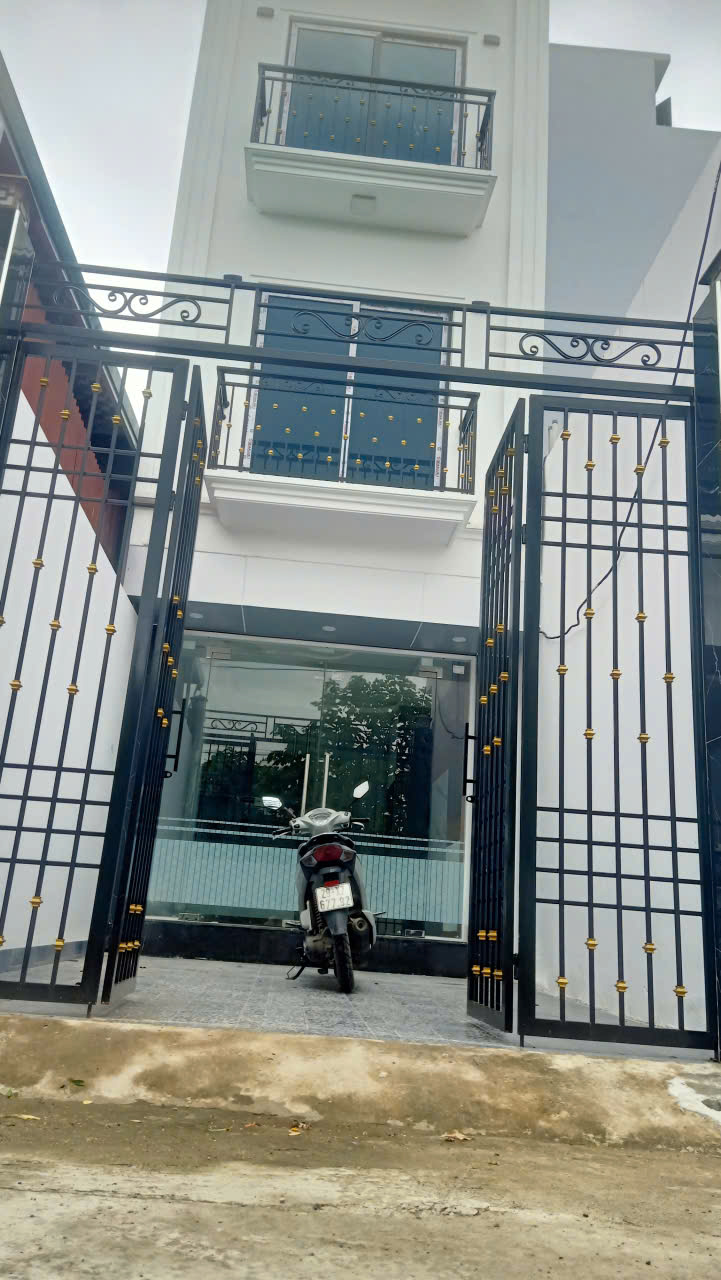 nhà mới thạch bích thanh oai hà nội _46m phân lô oto tránh _vào nhà _đường thông _khu đông dân _an ninh tôt