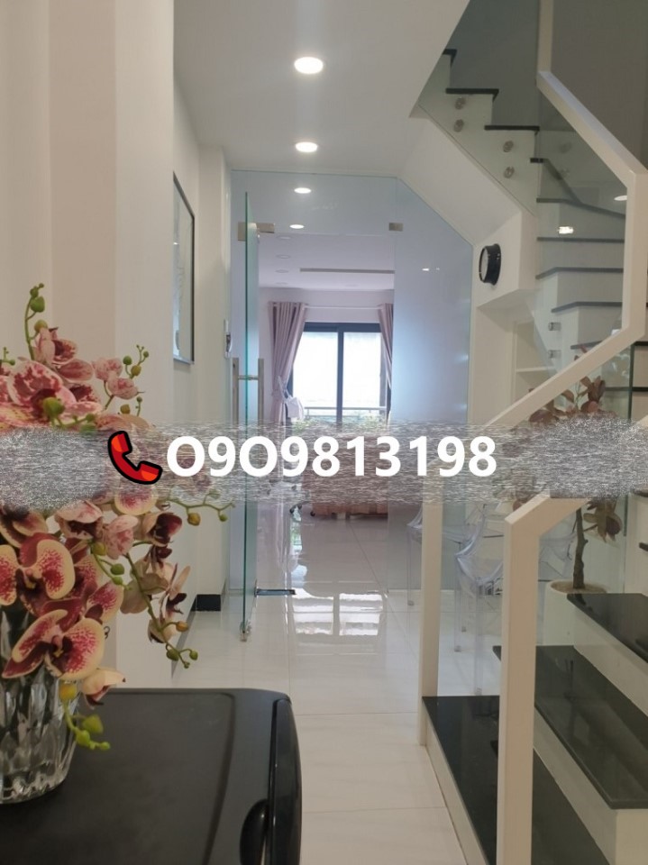 DÒNG TIỀN ỔN ĐỊNH - NHÀ ĐẸP P.COL QUẬN 1