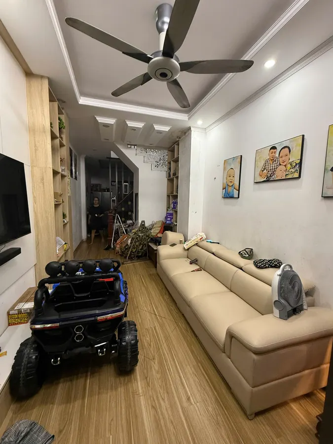 BÁN NHÀ RIÊNG Phố Thanh Am 45m2 X 5 tầng 6.95 tỷ Long Biên Hà Nội.