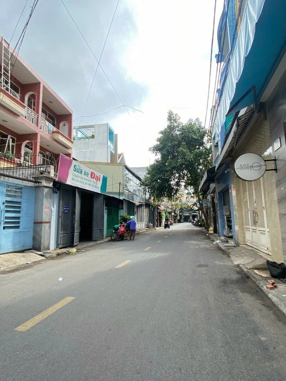 Chỉ nhỉnh 120Tr/m2 có ngay nhà HXH sát khu Sân Bay (8x28m) Cấp 4 tiện xây mới - Giá 28 tỷ