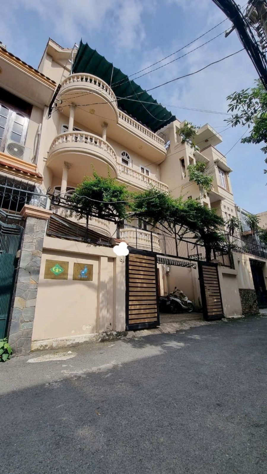 Bán nhà khu 282 Nguyễn Trọng Tuyển (7.5x13m) 4 tầng, 5 phòng, đường 10m, có bảo vệ riêng