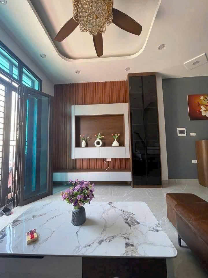 BÌNH MINH THANH OIAI HÀ MỘI _51M CHỈ HƠN 4 TỶ -20M RA CHỖ ĐỖ Ô TÔ_KHU DÂN CƯ ĐÔNG ĐÚC_FULL NỘI THẤT