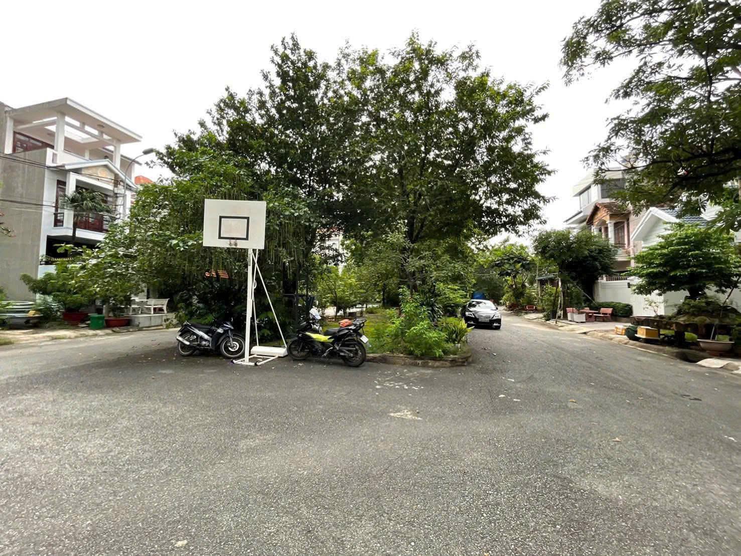 Bán đất góc 2 mặt tiền, HXH 6m Nguyễn Thái Bình, p4, Tân Bình (4*19)