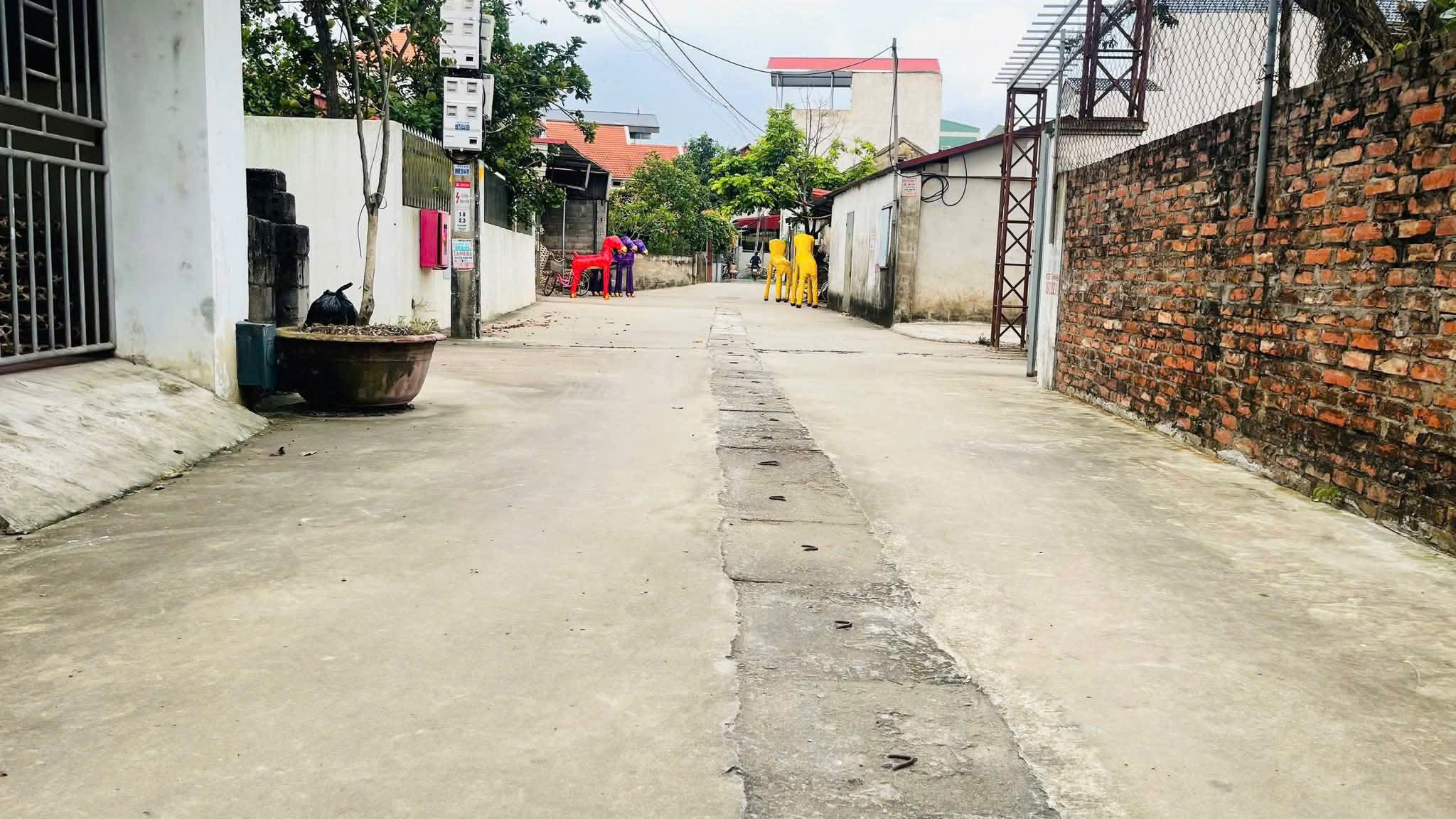 NHANH!!! CHÍNH CHỦ ĐANG BÁN 148m Đất ECOPARK -VĂN GIANG, HƯNG YÊN MT đẹp 8.5m. Ô tô Tránh, Vào nhà.