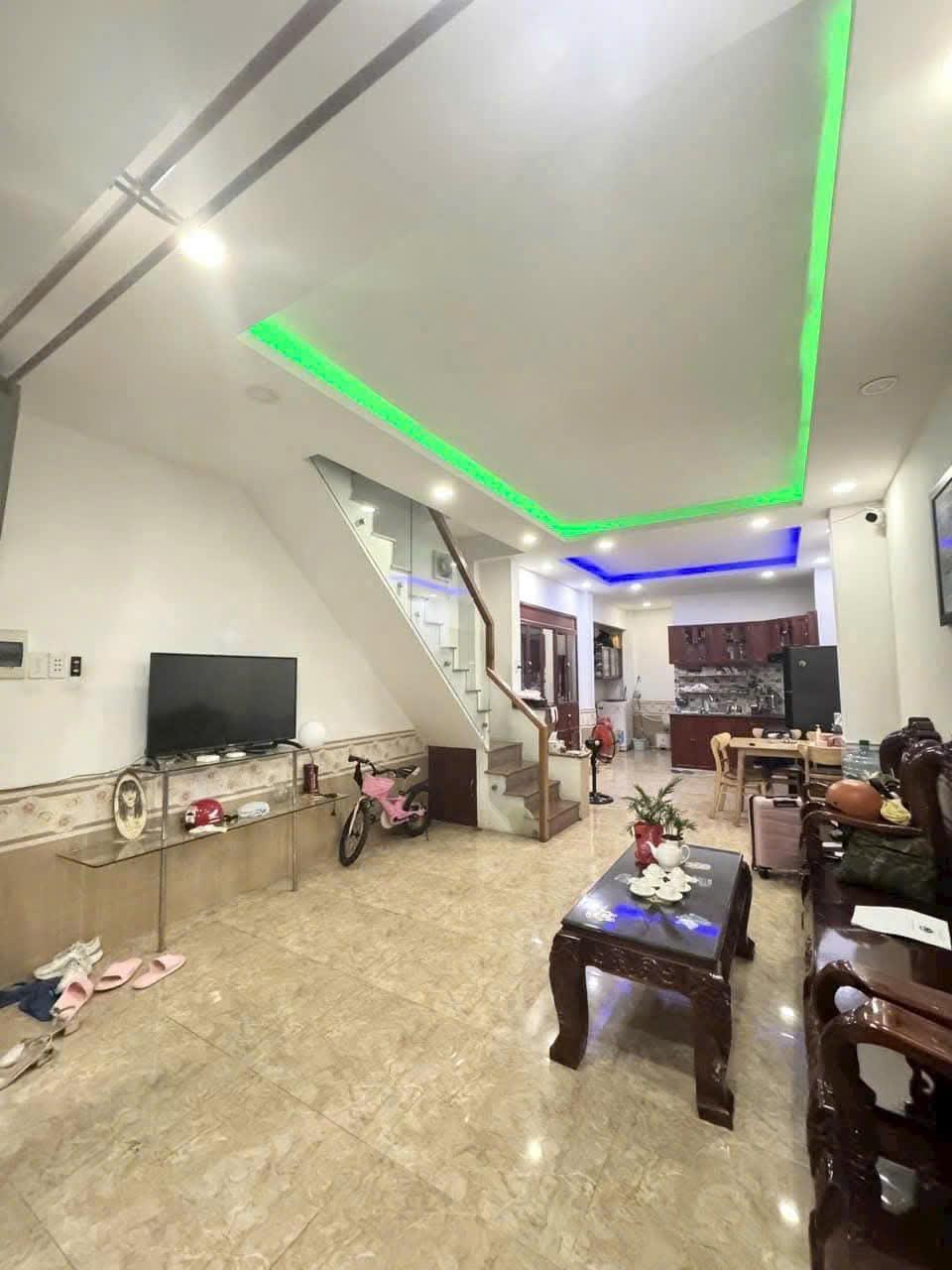 Bán nhà hẻm 766 Cách Mạng Tháng 8, phường 5 Tân Bình; 4*14; 2 lầu