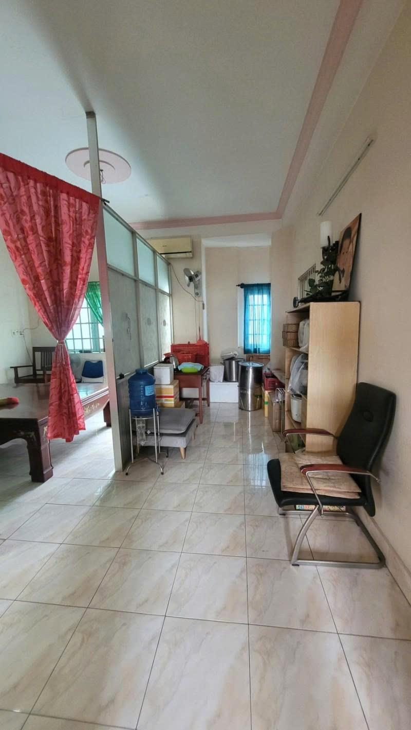 **Bán nhà hxh Trường Chinh** p13 quận Tân Bình (5,5x13) nhỉnh 7 tỷ?