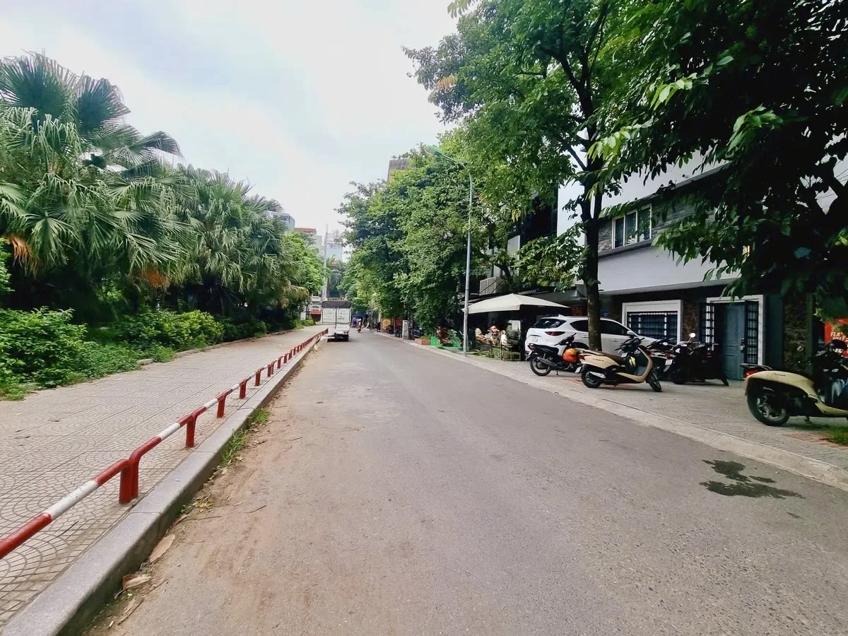SIÊU PHẨM HOÀNG CẦU - 53M² - 7T THANG MÁY - GARA - NGÕ NÔNG Ô TÔ TRÁNH - Ở/VĂN PHÒNG