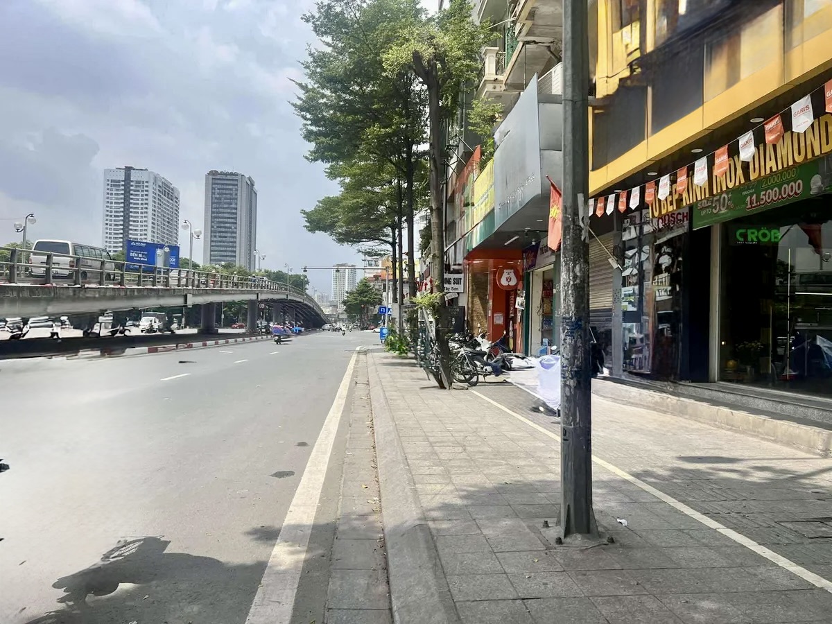 Cơ hội đầu tư giữ tiền - Bán Nhà mặt phố Tây Sơn, Đống Đa, 46m, 4 tầng, 25.4 tỷ