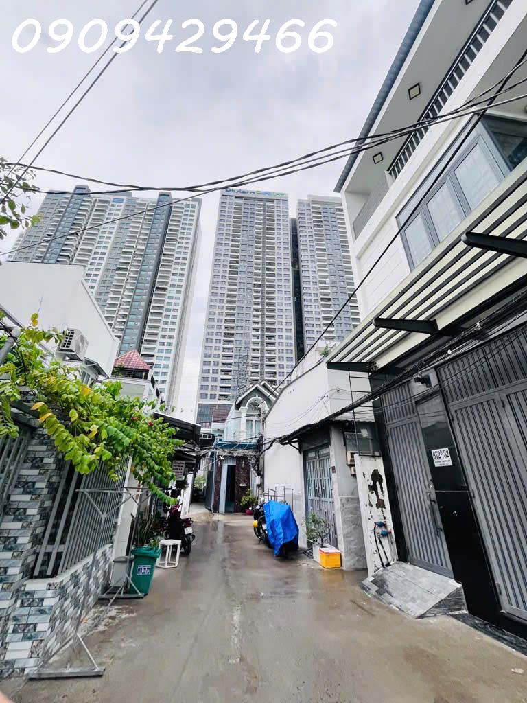 NHÀ PHỐ HIẾM - CẠNH PHÚ MỸ HƯNG Q7- 2 MẶT TIỀN HẺM 5M- SỔ HỒNG RIÊNG VUÔNG VỨC- 4 PHÒNG NGỦ- CHỈ 6,9 T.Ỷ