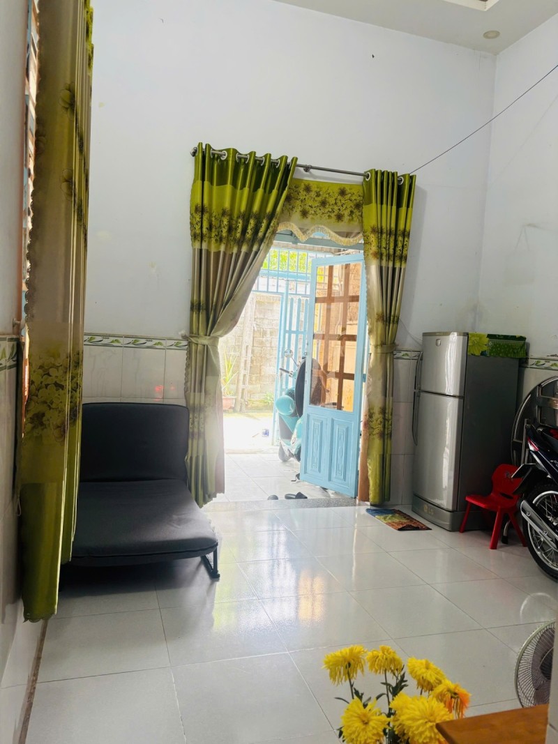 Bán nhà 99m2 Dĩ An,SHR đường xe hơi,gần chợ đêm Biconsi,giá rẻ