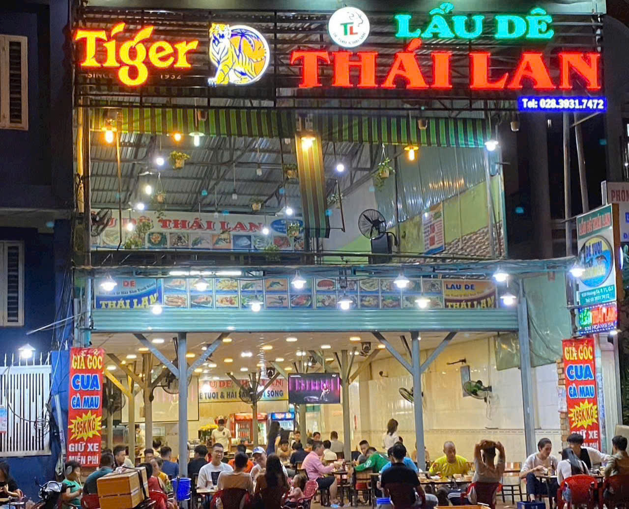CHO THUÊ NHÀ DỊCH VỌNG CẦU GIẤY HÀ NỘI Diện tích: 120m2 x3 tầng Mặt tiền: 7m