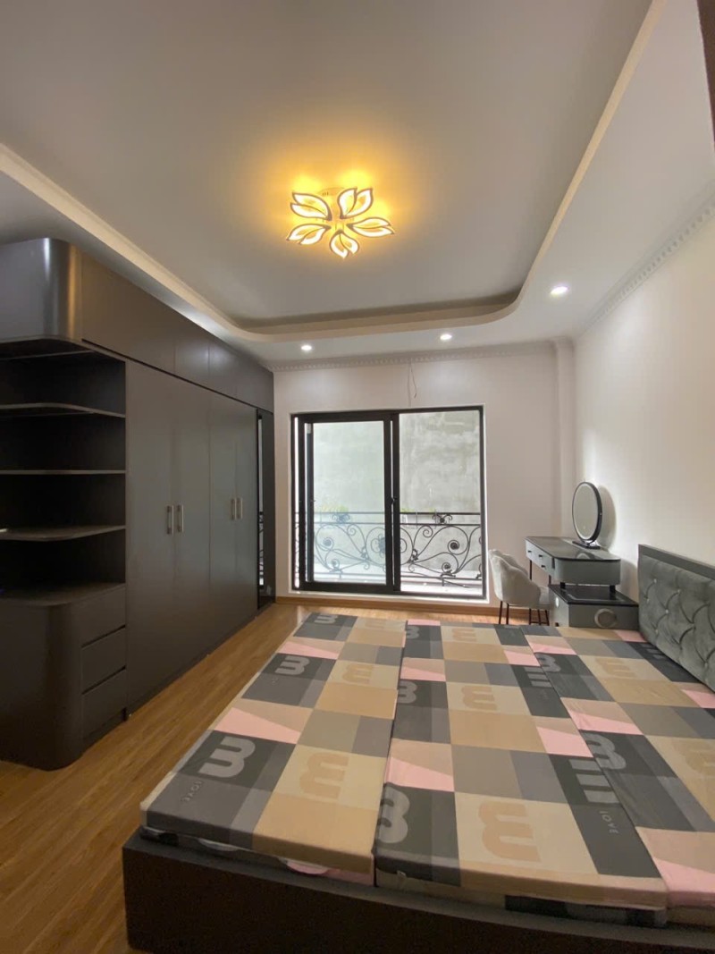 BÁN NHÀ NGỌC TRÌ – THẠCH BÀN – 5 TẦNG ĐẸP – GIÁ 6.3 TỶ