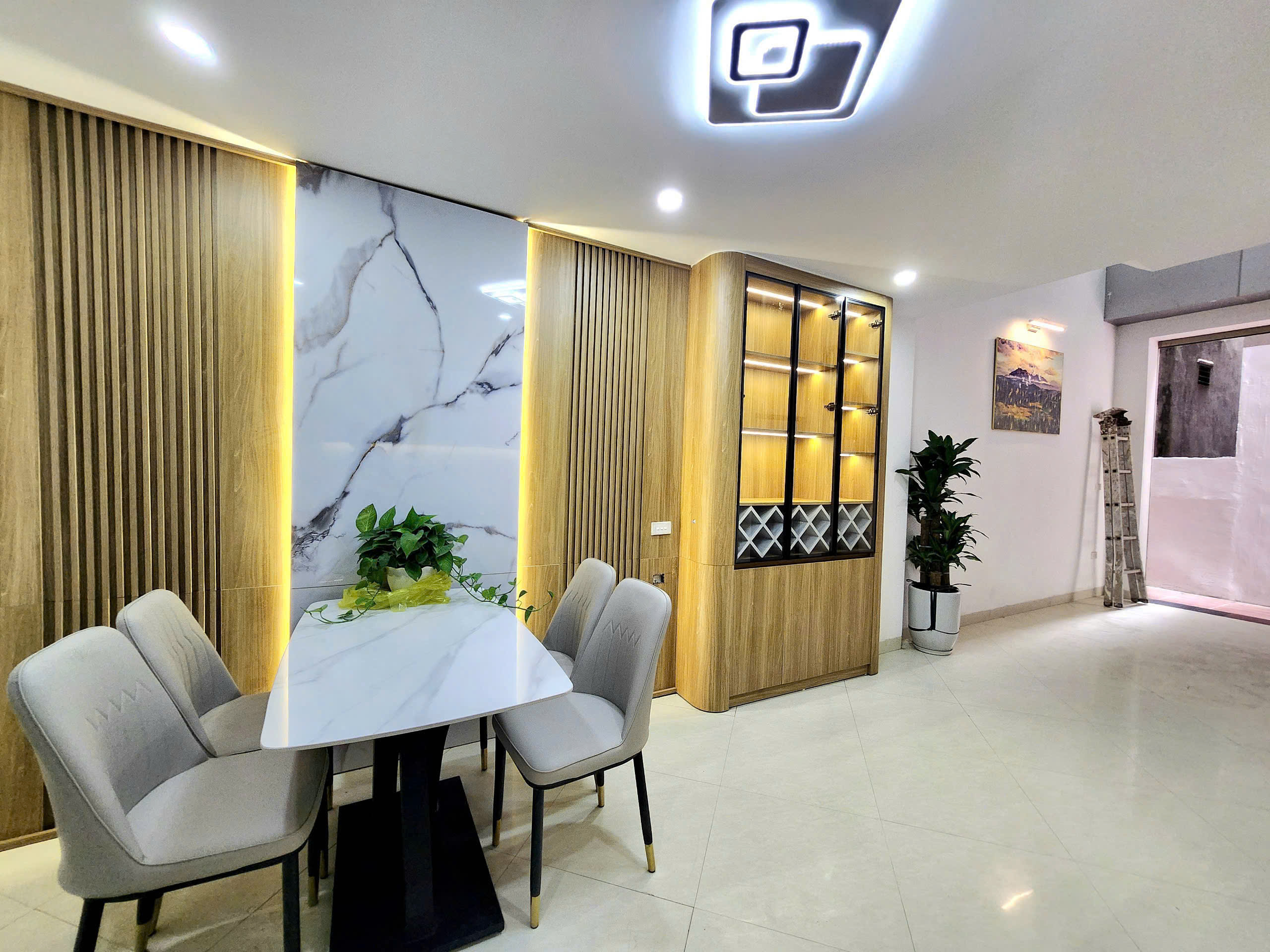 Cho thuê nhà nguyên căn mới kinh kong ngõ 73 Bằng Liệt, 33m2 x 4 tầng, 4 ngủ, 13.5 Triệu