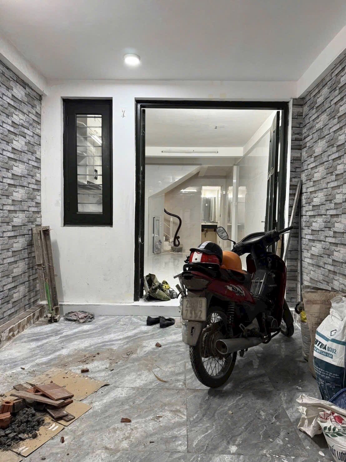 Cho thuê nhà ở nhóm 7 người Bùi Xương Trạch, 5 tầng, 40m2, 4 ngủ, 5 vệ sinh, 12 Triệu/tháng
