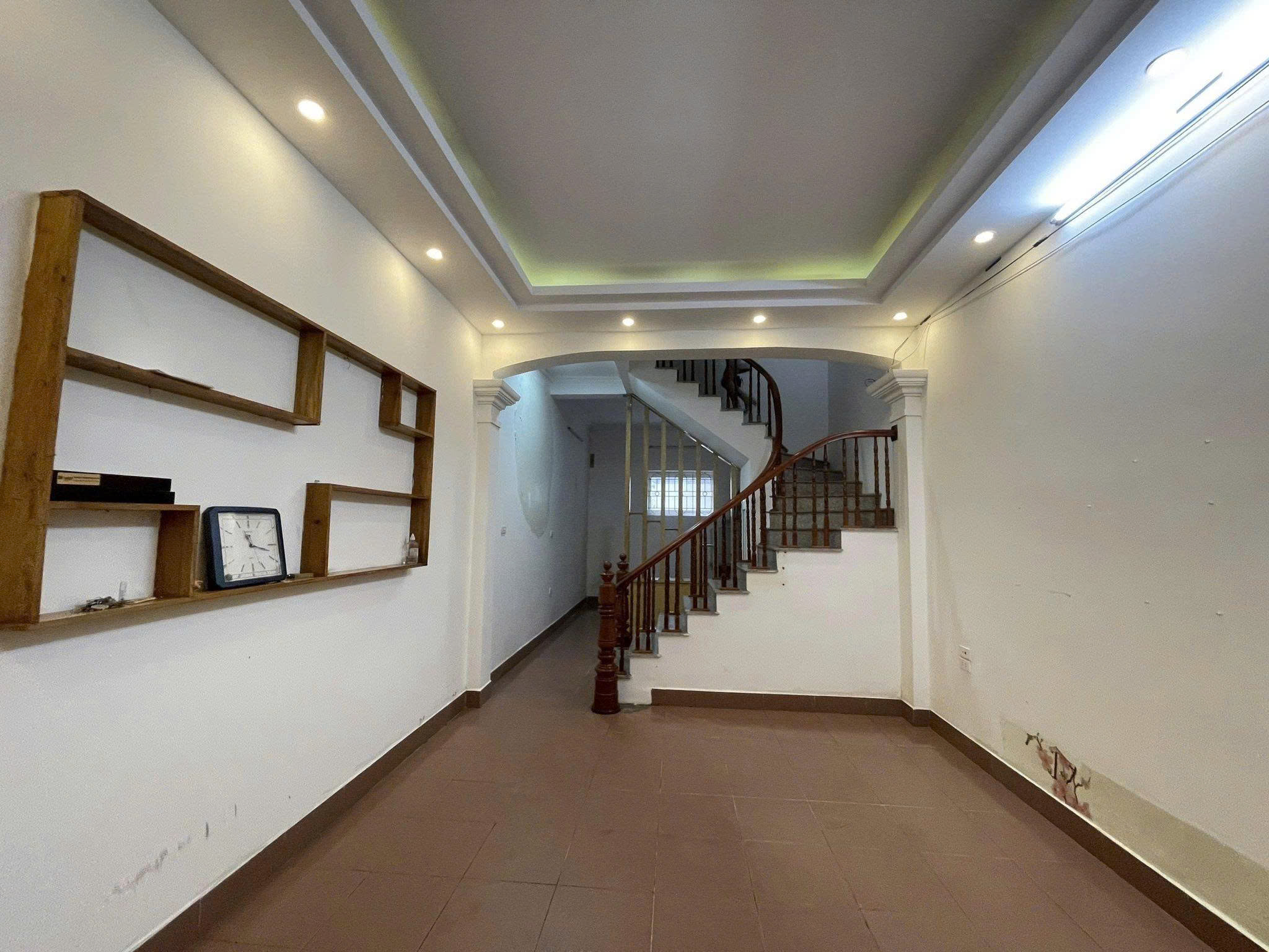 Cho thuê nhà nguyên căn ngõ 95 Chùa Bộc 50m2 x 4 tầng, 4 ngủ, 3 wc.16 triệu