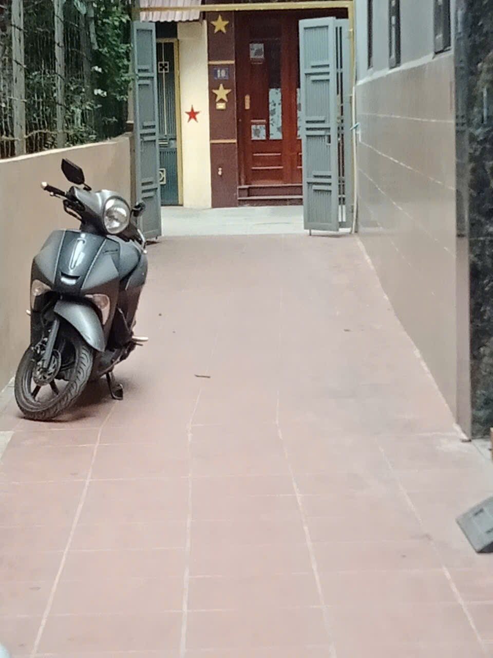 Cho thuê nhà ở 8 người ngõ 192 Lê Trọng Tấn30m2 x 5 tầng, 5 ngủ, 4 vệ sinh, 15.5 Triệu