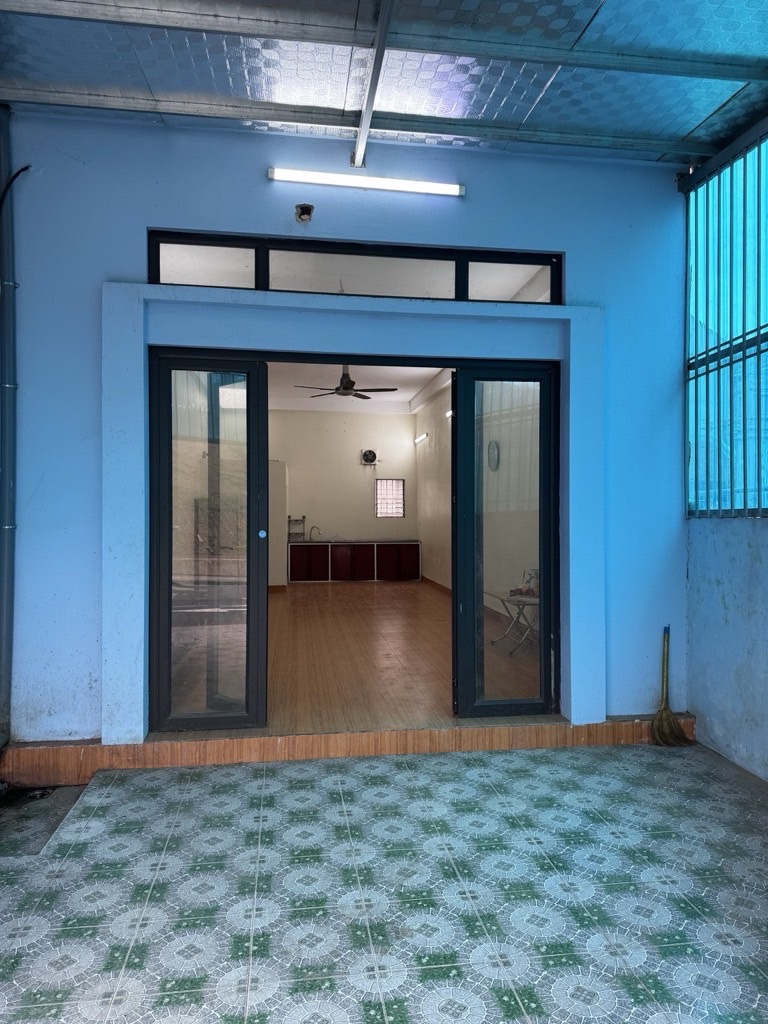 DUY NHẤT 1 LÔ ! mặt đê phúc lợi 56m bán đất tặng nhà c4 vỉa hè rộng chỉ 5 tỷ 6 còn tl. LH 0936123469