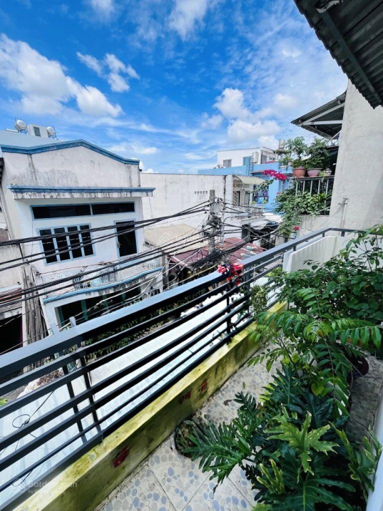 Nhà Phạm Thế Hiển, Q. 8 - 4.5x20m, 2 tầng, 4 PN - sổ hồng riêng chỉ 4.xx tỷ