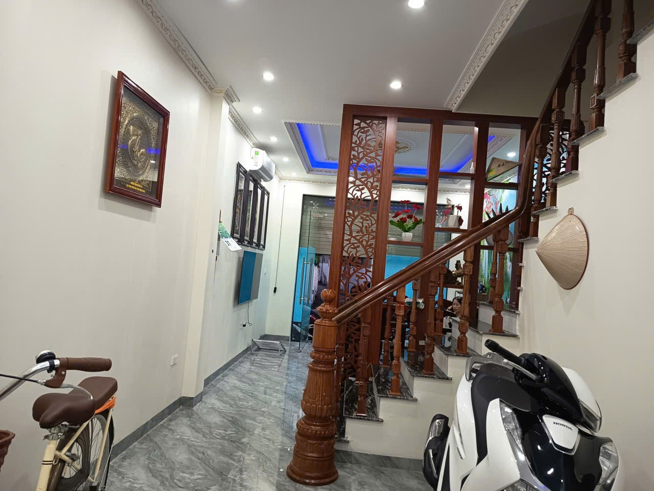 ĐỨC THƯỢNG. HOÀI ĐỨC . HÀ NỘI. 48M NHÀ 4 TẦNG MẶT ĐƯỜNG KINH DOANH. NGÕ THÔNG TỨ TUNG, GIÁ NHỈNH 6 TỶ.