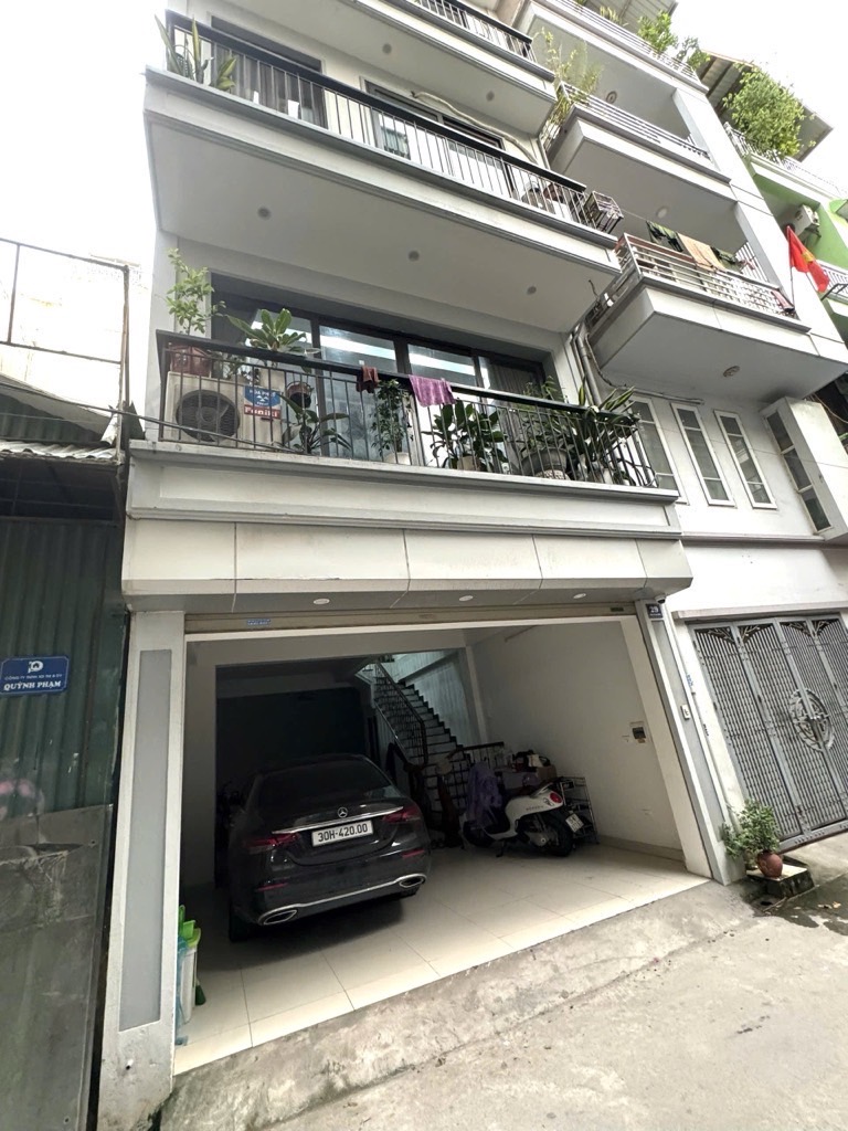 Bán nhà đại đồng 5 tầng dân xây phân lô ô tô tránh vào nhà hoàng mai