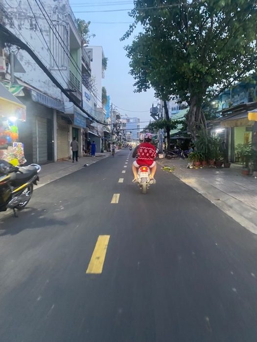 Bán nhà mặt tiền Phong Phú, giáp Quận 5, ngang 7m, 1 bước sang Châu Văn Liêm