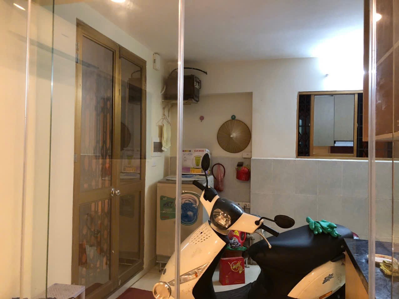Chính chủ cho thuê nhà 2 tầng ngõ 241 Khâm Thiên, trung tâm quận Đống Đa, Hn