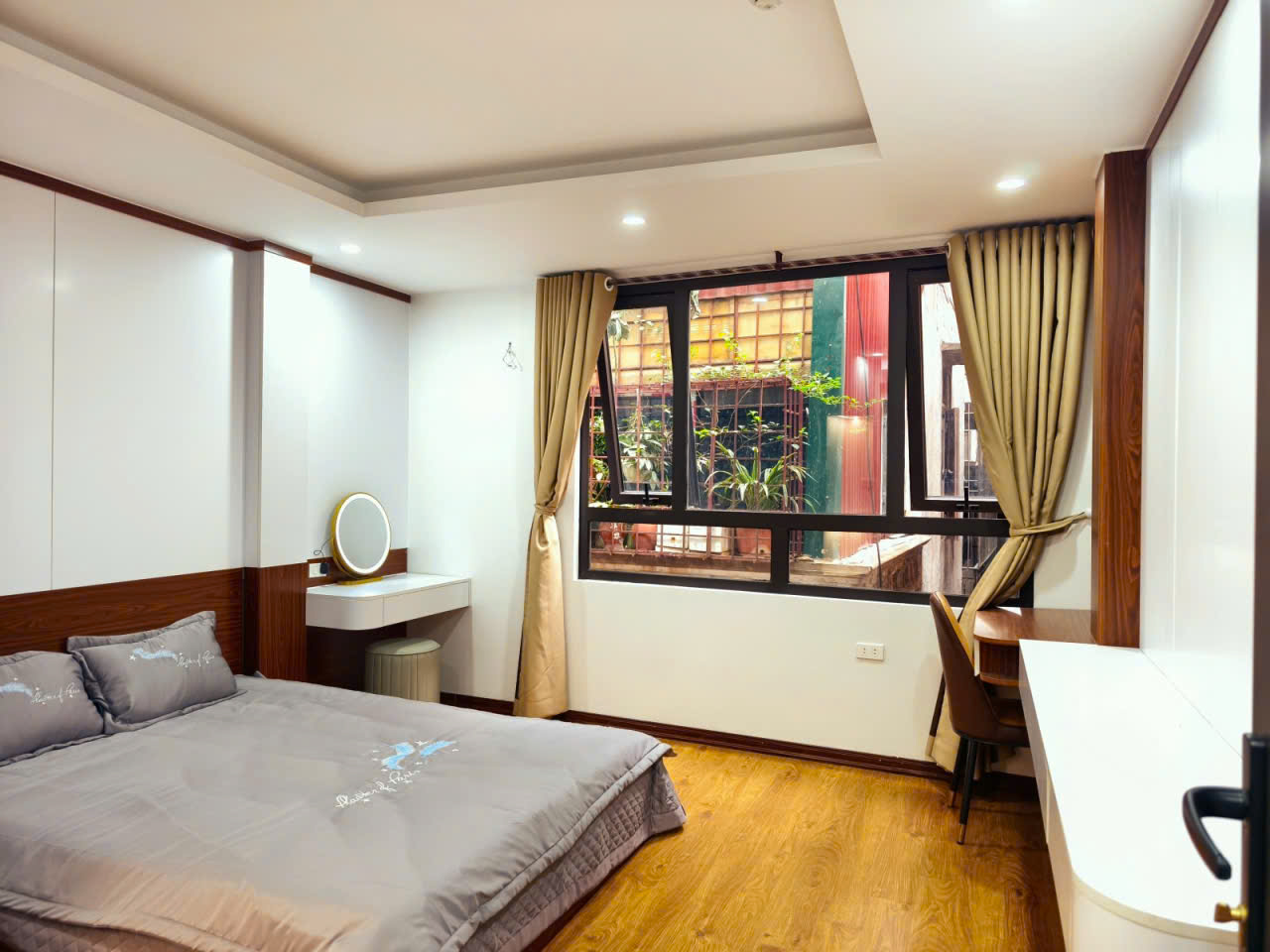 NHÀ MẶT NGÕ THÔNG SẦM UẤT - 2 MẶT THOÁNG – TRUNG TÂM BÁCH KHOA 41m, 6 T, mt 4m, 14 tỷ