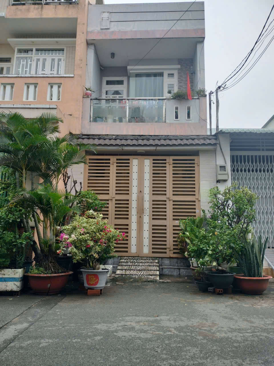 Nhà 2 tầng, Diện tích rộng, Hẻm Xe tải, Hương Lộ 2, Bình Tân