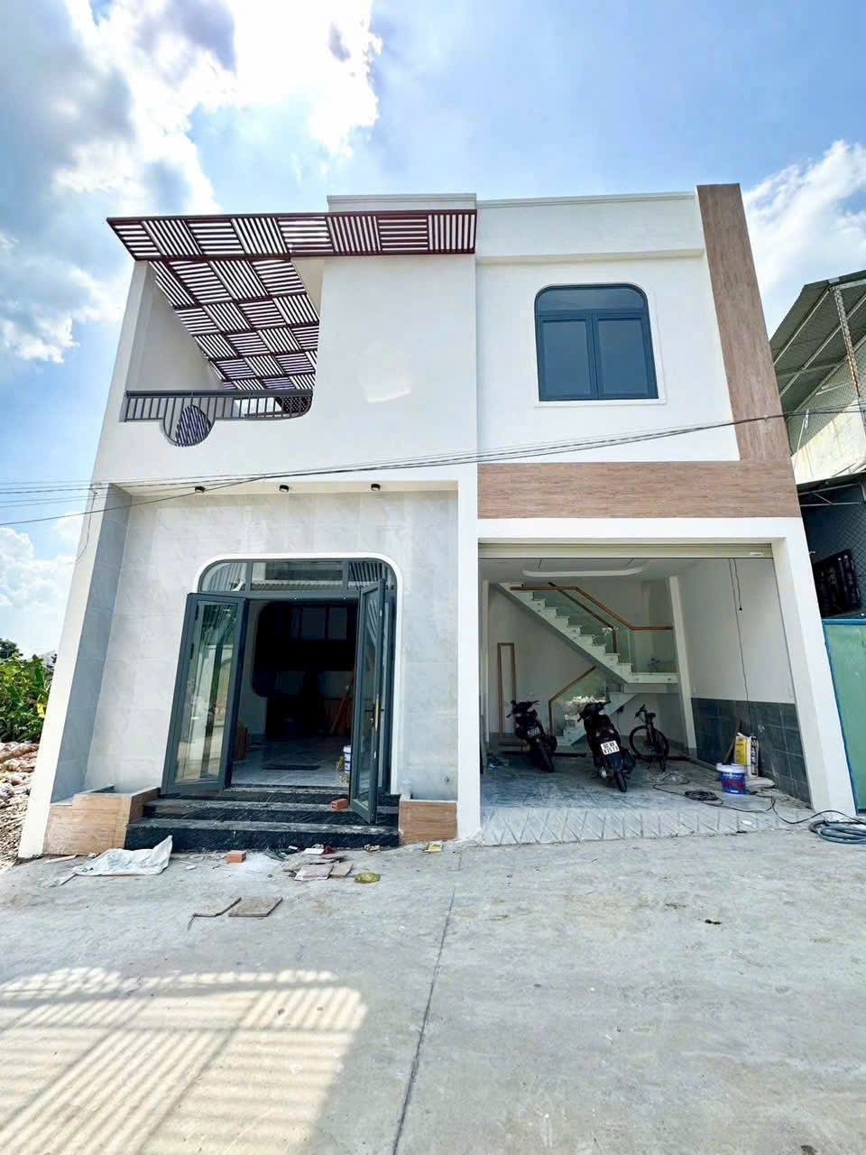 Bán nhà 1 trệt 1 lầu mới tinh, gần cầu Đồng Khởi, SR,TC, chỉ 3 tỷ 790