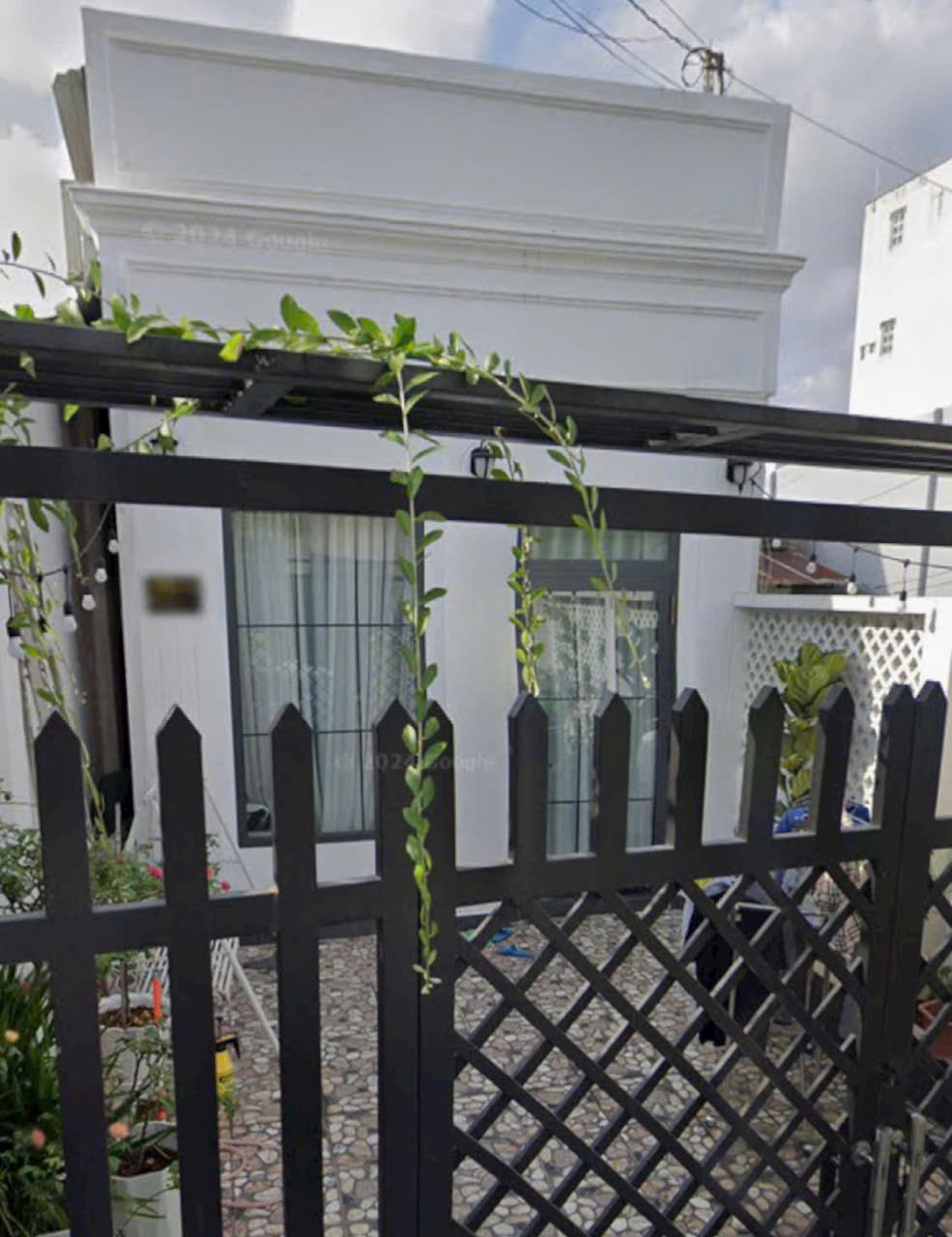 Nhà 1T1L, gần Quãng Trường, sân oto, đường oto thông, chỉ 3 tỷ 990