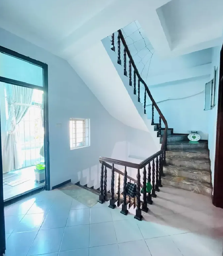 Bán nhà Dương Khuê,Cầu Giấy,ô tô tránh,phân lô, yên tĩnh, MT 7M,giá 15 tỷ