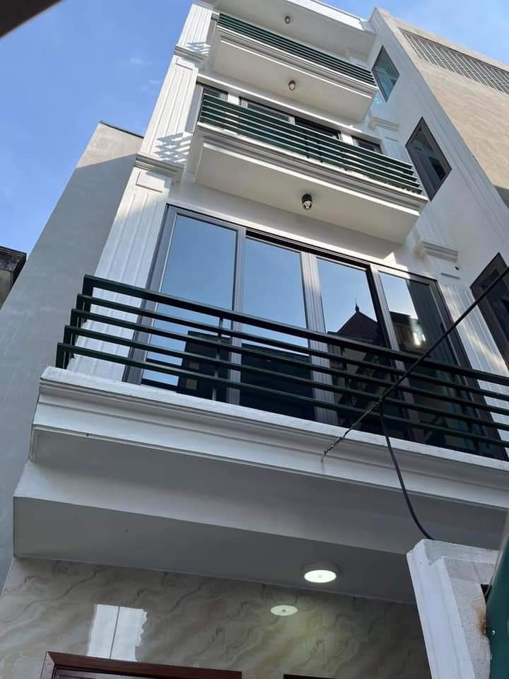 NHÀ ĐẸP LONG LANH ĐƯỜNG PHẬM VĂN ĐỒNG - DT33M2 - 5 TẦNG - GIÁ 6 TỶ - ĐỂ Ở KINH DOANH