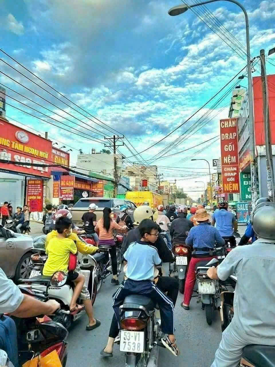 NHÀ MẶT TIỀN NGUYỄN ẢNH THỦ, Q12 NGAY NGÃ TƯ CHỈ 16.5 TỶ