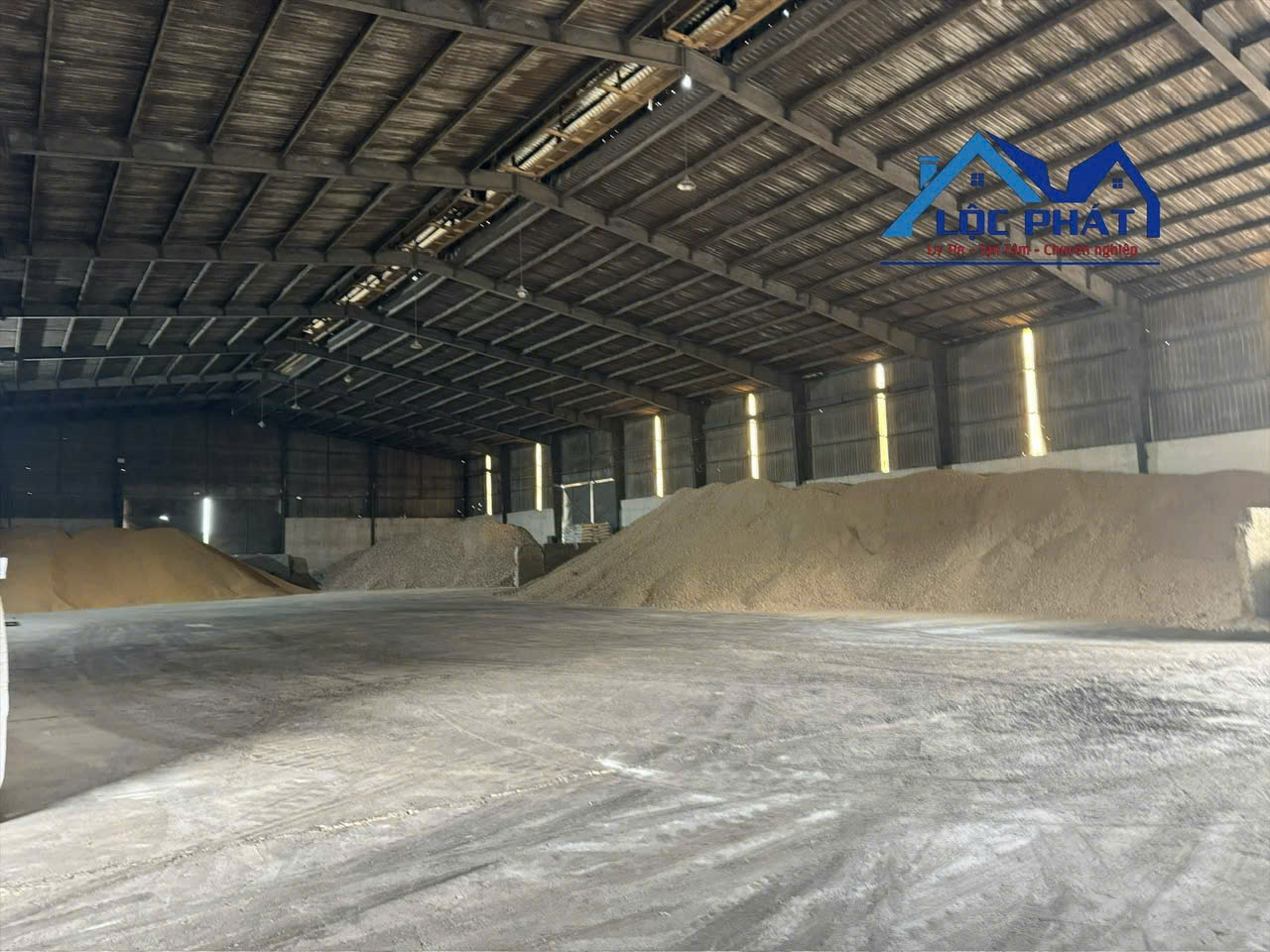 Cho thuê xưởng sản xuất cám 3600m2 huyện trảng Bom, Đồng Nai 216tr