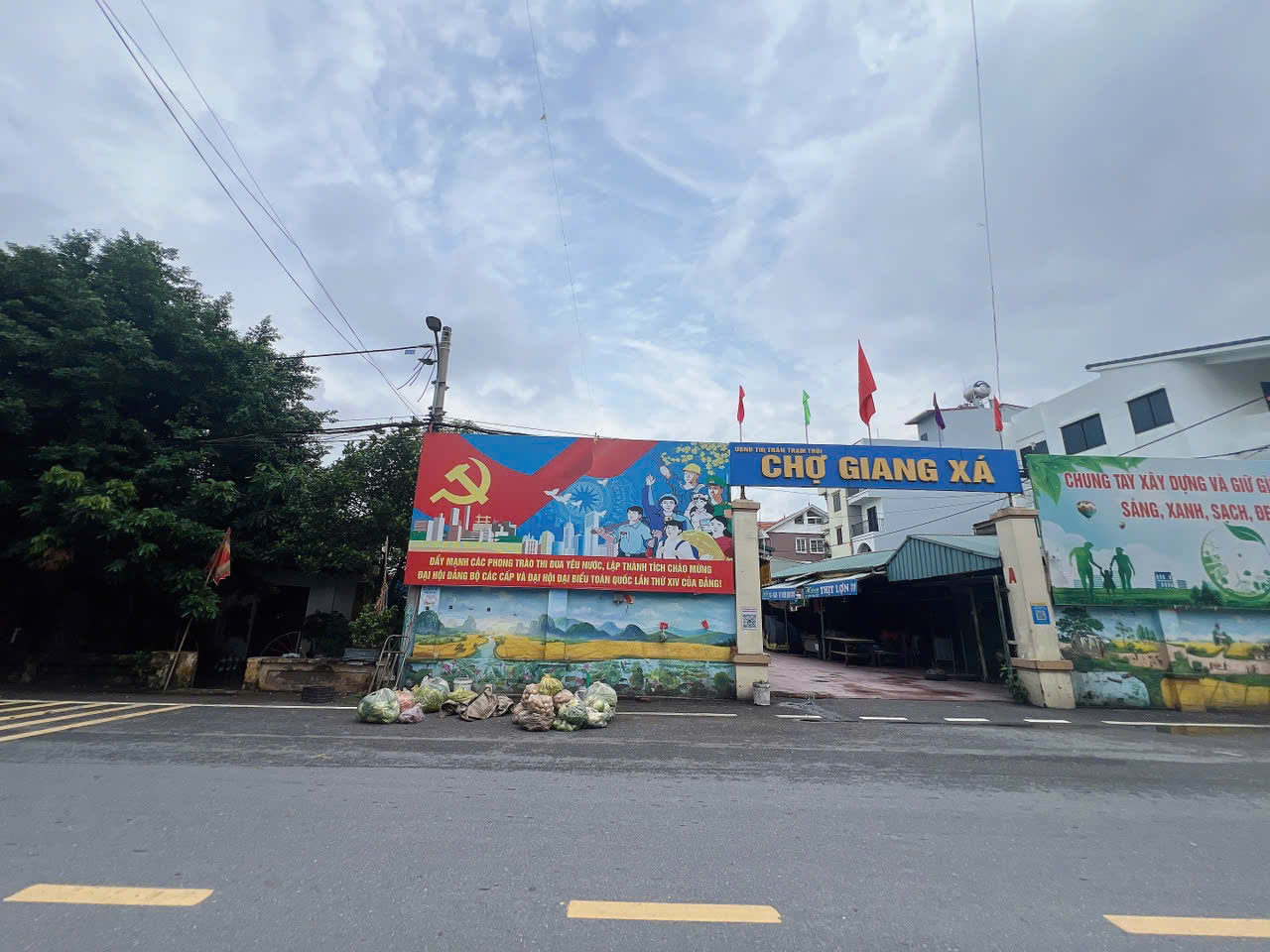 ĐẤT ĐẸP TRUNG TÂM HOÀI ĐỨC – OTO 7 CHỖ VÀO TẬN ĐẤT - GIÁ NHỈNH 3 TỶ.