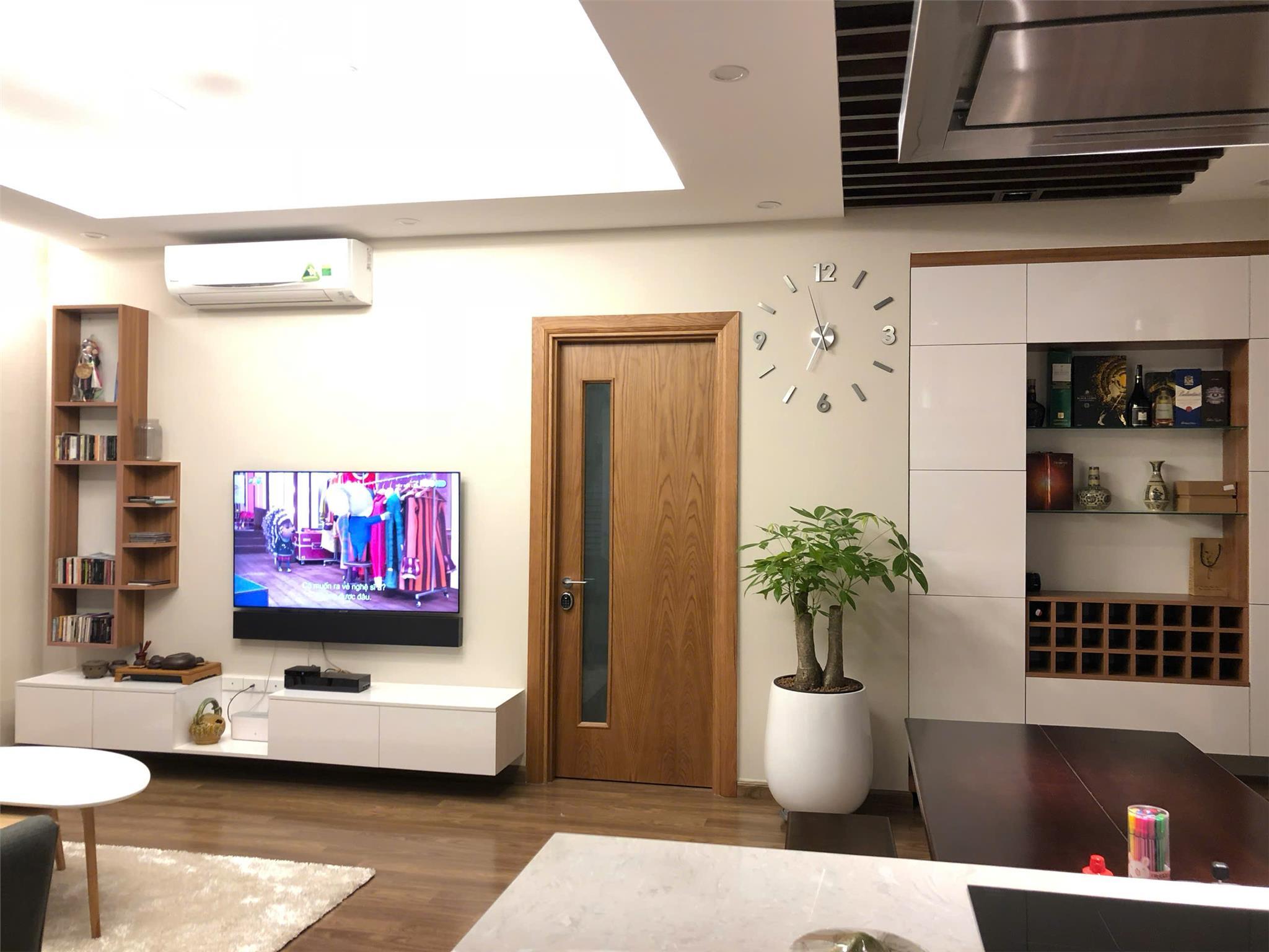 Cho thuê chung cư 69m2 Vũ Tông Phan, Thanh Xuân.2PN, 2WC, sổ hồng. Giá 17tr/tháng.