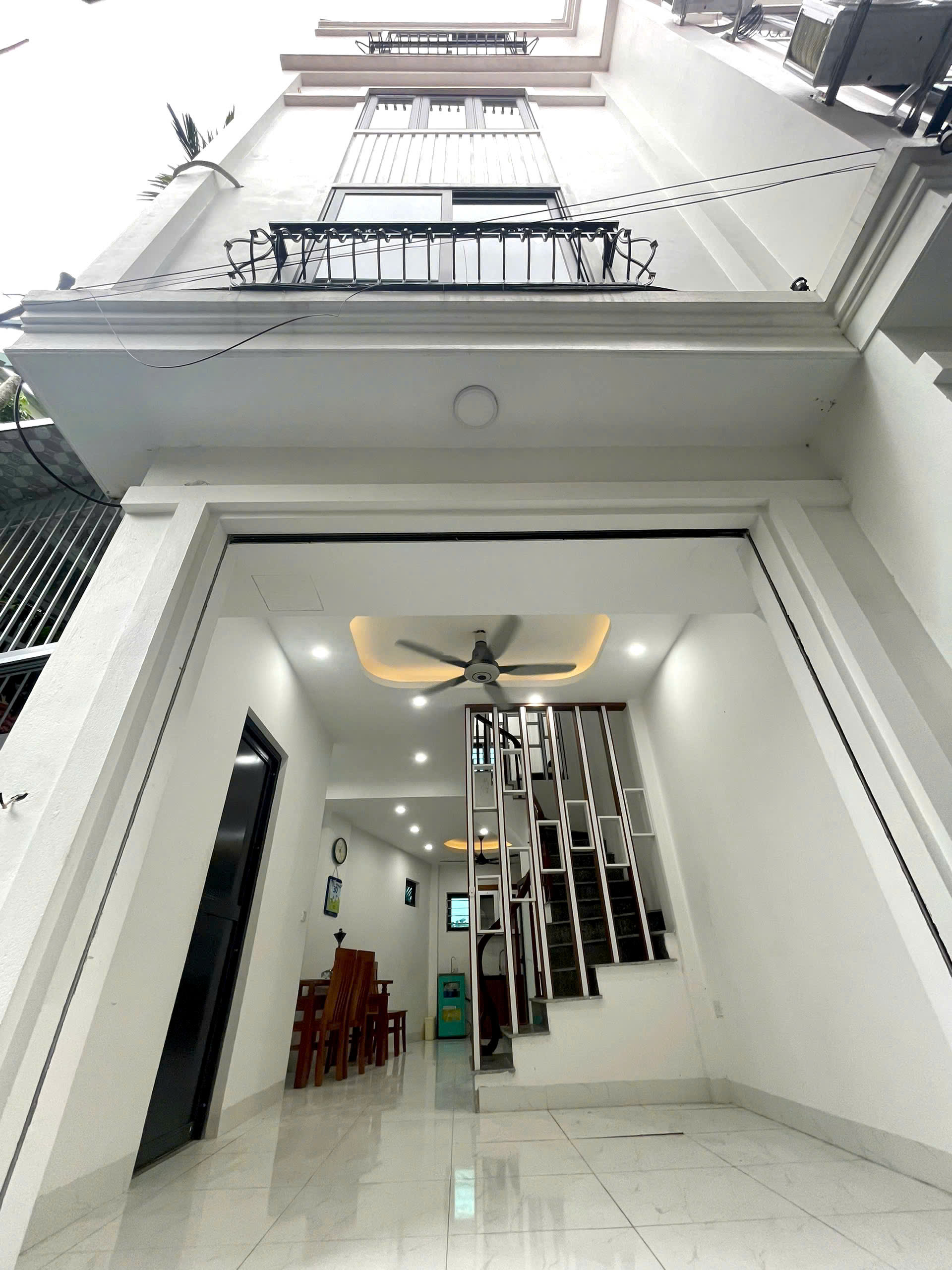 BÁN NHÀGẦN NGAY KĐT HINODE YOAL : NHÀ 45M - 4T - GIÁ CHỈ 6,x tỷ, 2 THOÁNG - OTO ĐỖ CỬA