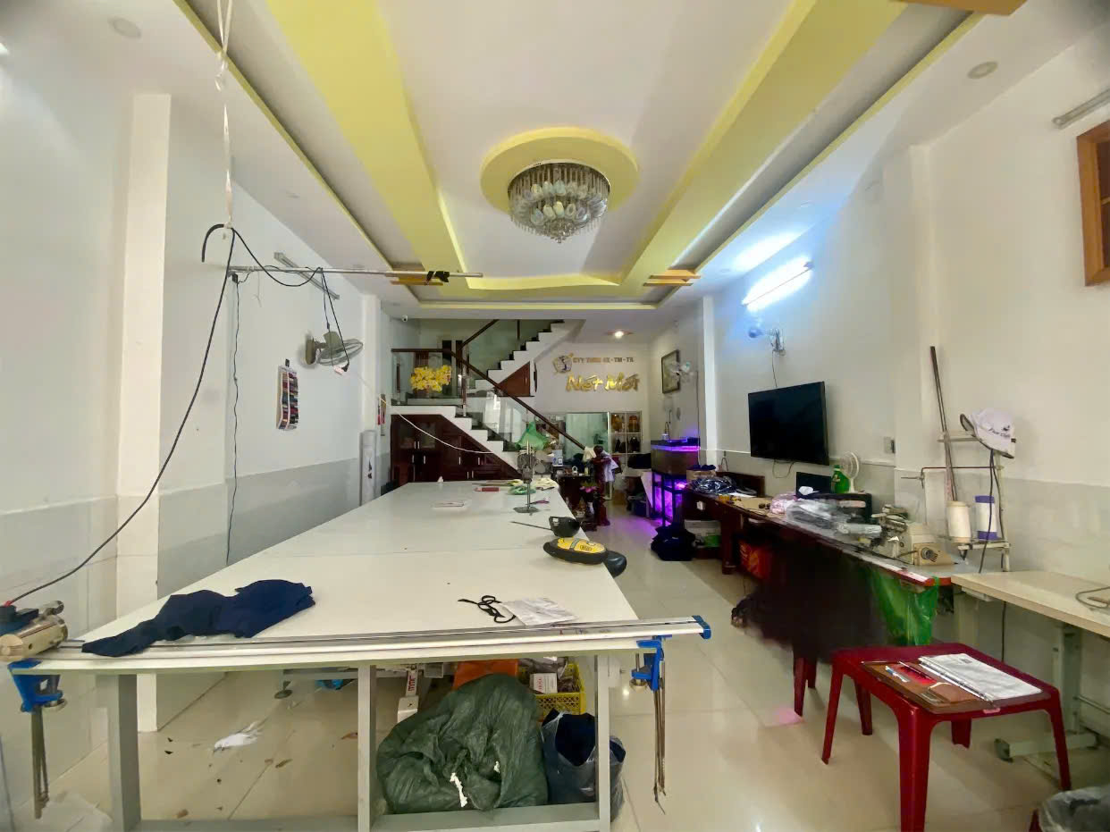 Bán nhà 3 tầng 65m HXH Đường Tân Quý P.Tân Quý Tân Phú giá 9.5 tỷ.