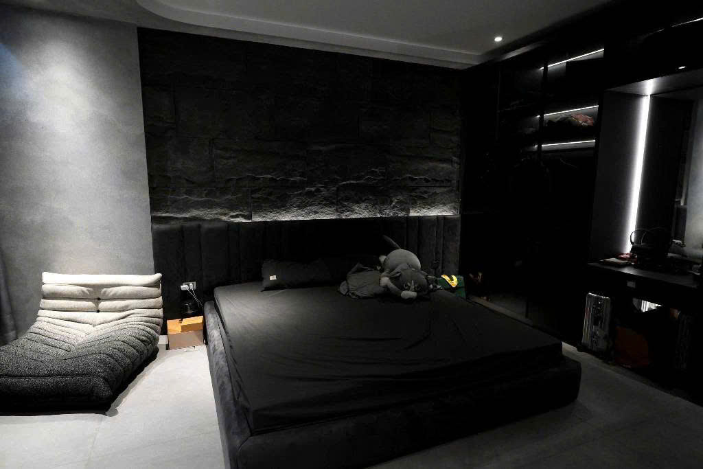 Bán nhà Nhà Bưởi 31m, 6 tầng, nhà mặt phô, đường trước nhà 20m, mới tinh, full nội thất, kinh doanh tốt.