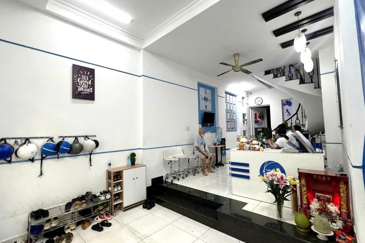 GẤP bán nhà quận 1 .phường nguyễn cư trinh