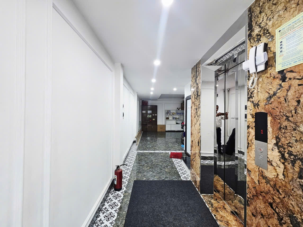 BÁN NHÀ PHỐ, KD, PHAN ĐÌNH GIÓT- THANH XUÂN, 68 M2, 7 TẦNG TM, GIÁ 26,3 TỶ.