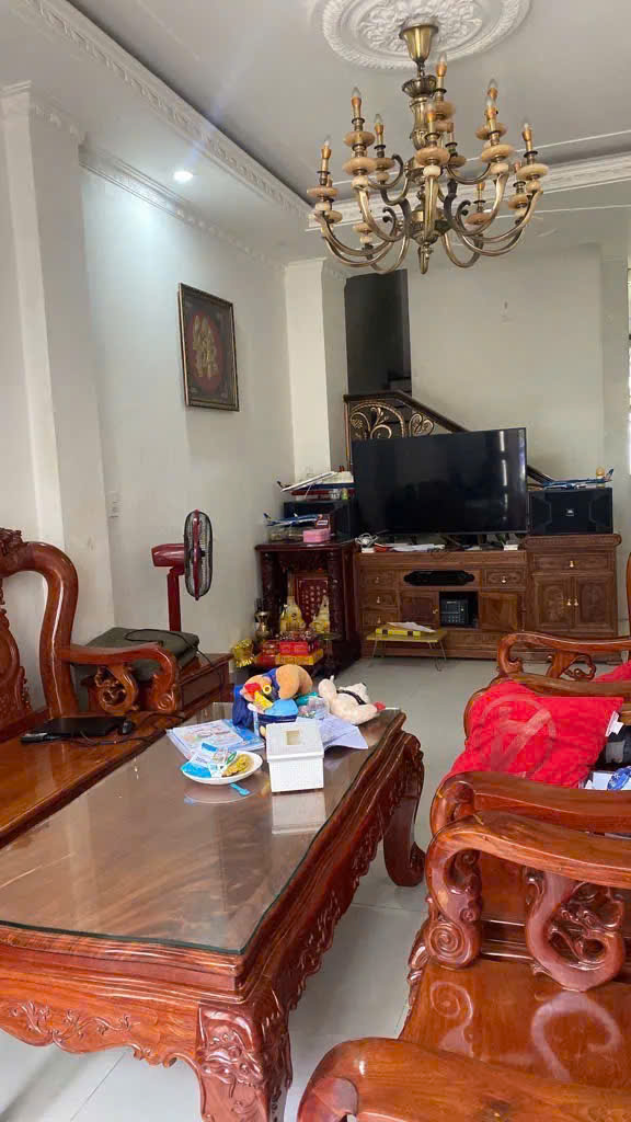 CẦN BÁN NHÀ GẤP NGUYỄN THÁI BÌNH QUẬN 1