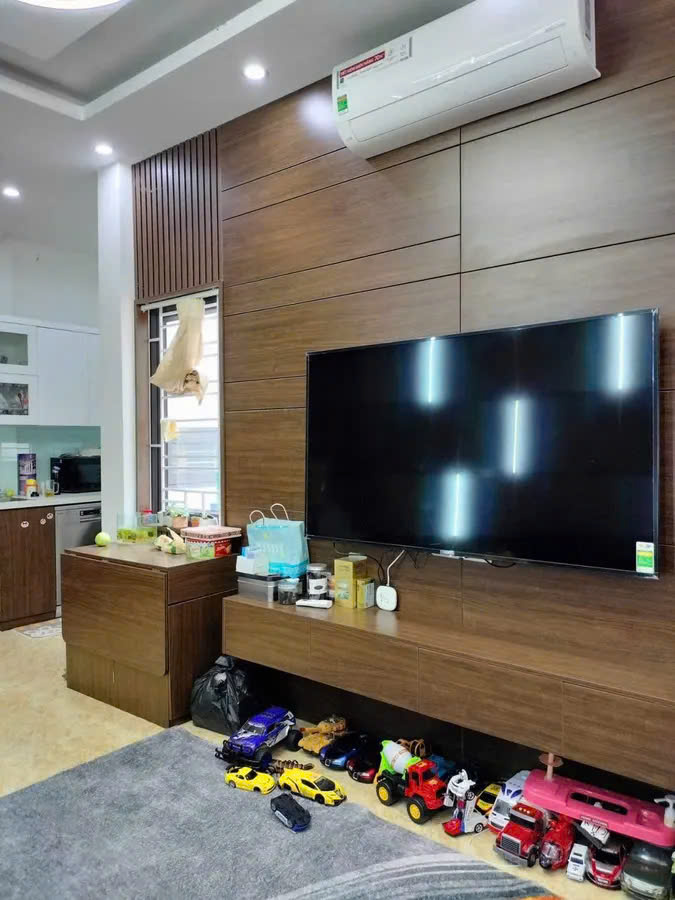 Nhà 5 tầng lô góc – Huyền Kỳ, Hà Đông – Ô tô tránh đỗ ngày đêm – Nội thất đầy đủ