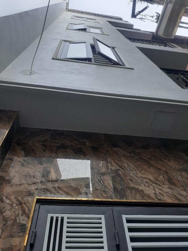 DƯƠNG QUẢNG HÀM 35M x5 TẦNG 8,8 TỶ,NGÕ BA GÁC,CÁCH Ô TÔ 20M,50M RA PHỐ,NHÀ ĐẸP