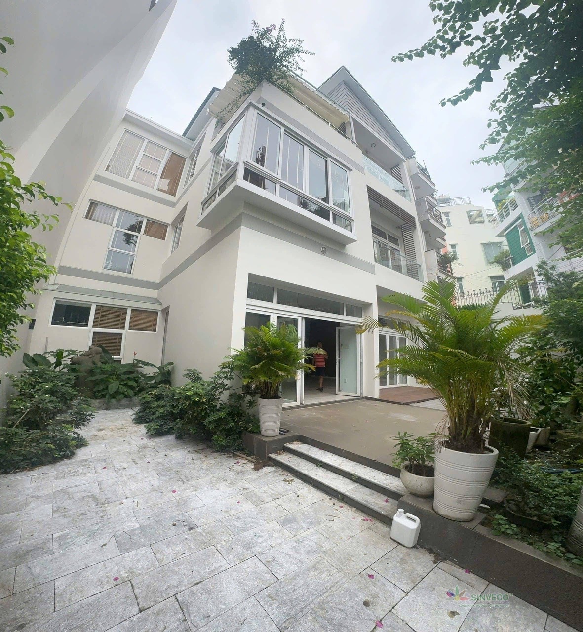 Chính Chủ Bán HXH Lê Văn Sỹ, P.13, Q.3: DT Khủng (15x18m), Giá Tốt 50 Tỷ!
