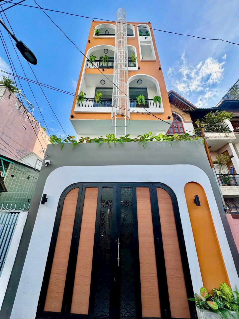 Chính Chủ Bán Mặt Tiền Phan Huy Ích, P12, Gò Vấp: DT 5x16m, Giá Tốt 16,6 Tỷ. Vị Trí Đẹp!